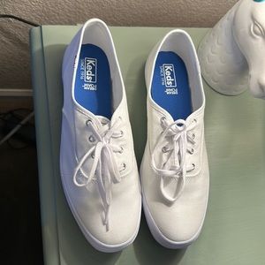 KEDS white women size 7 DreamFoam, flawless condition